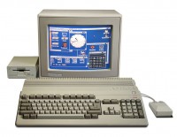 Commodore Amiga 500 / Bron: Bill Bertram, Wikimedia Commons (CC BY-SA-2.5)